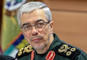 سرلشکر باقری: دفاع مقدس پایه‌گذار قدرت ایران در منطقه و جهان است