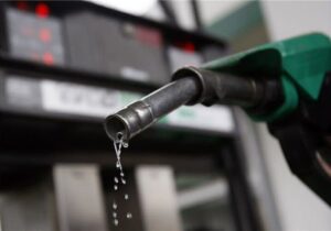 مصرف بنزین در ۱۴ فروردین امسال ۱۵ درصد بیشتر از پارسال بود