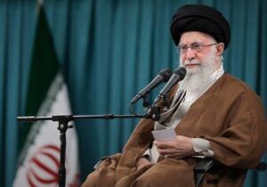 امام خامنه‌ای: صنعت هسته‌ای ما ربطی به آمریکا ندارد/ لازم باشد بازهم از موشک‌ها استفاده می‌کنیم