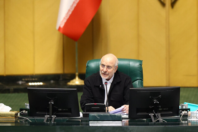 قالیباف: باید اعتراض مردم با مسئولیت‌پذیری کامل پاسخ داده شود