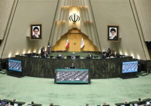 جلسه غیرعلنی مجلس با سرلشکر موسوی و عراقچی