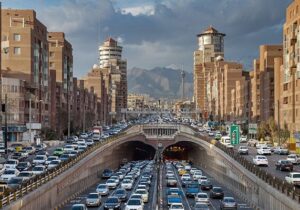 ترافیک پرحجم و سنگین در اکثر معابر و بزرگراه‌های پایتخت