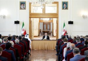 عراقچی: در روز امضای تفاهم دور جدید مذاکرات با آمریکا آغاز می‌شود