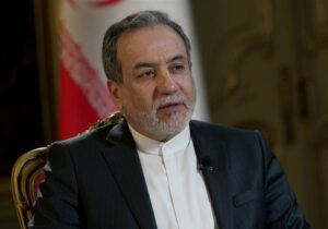 عراقچی: ایران تمام گزینه‌ها را برای دفاع از منافع و مردم خود محفوظ می‌دارد