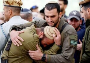 اسرائیل هیوم: حماس با تاکتیک‌های جدید ارتش را با چالش‌های بزرگی مواجه کرد