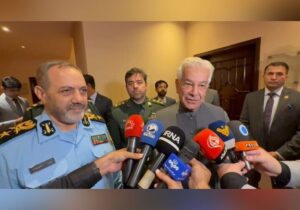 وزیر دفاع پاکستان: خواستار مشارکت با ایران برای‌صلح منطقه‌ای هستیم