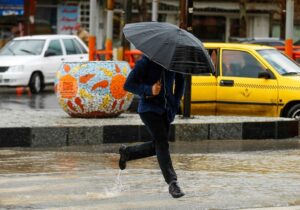 هواشناسی ایران۱۴۰۴/۵/۱۹؛رگبار، رعدوبرق و وزش باد شدید در نوار شمالی و غربی