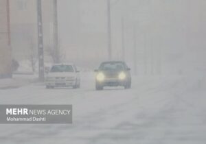 بارش همزمان برف و باران در ۱۰ استان/ ترافیک در محورهای ورودی پایتخت