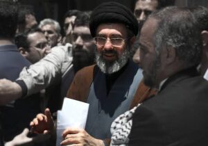 بیعت مجمع اسلامی دانش‌آموختگان ایرانی خارج از کشور با حضرت آیت‌الله سیدمجتبی خامنه‌ای رهبر معظم انقلاب