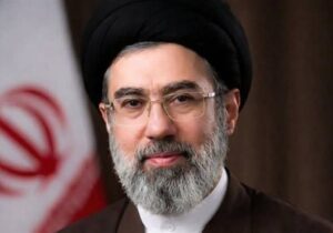 بیعت خانواده‌های شهدای اطلاعات سپاه با آیت‌الله سیدمجتبی خامنه‌ای