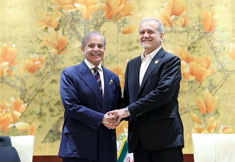 پزشکیان به شهباز شریف: ایران تحت فشار و محاصره وارد مذاکره نمی‌شود