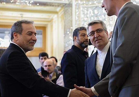 عراقچی: مقاومت ایران مورد تحسین سفرای خارجی قرار گرفت